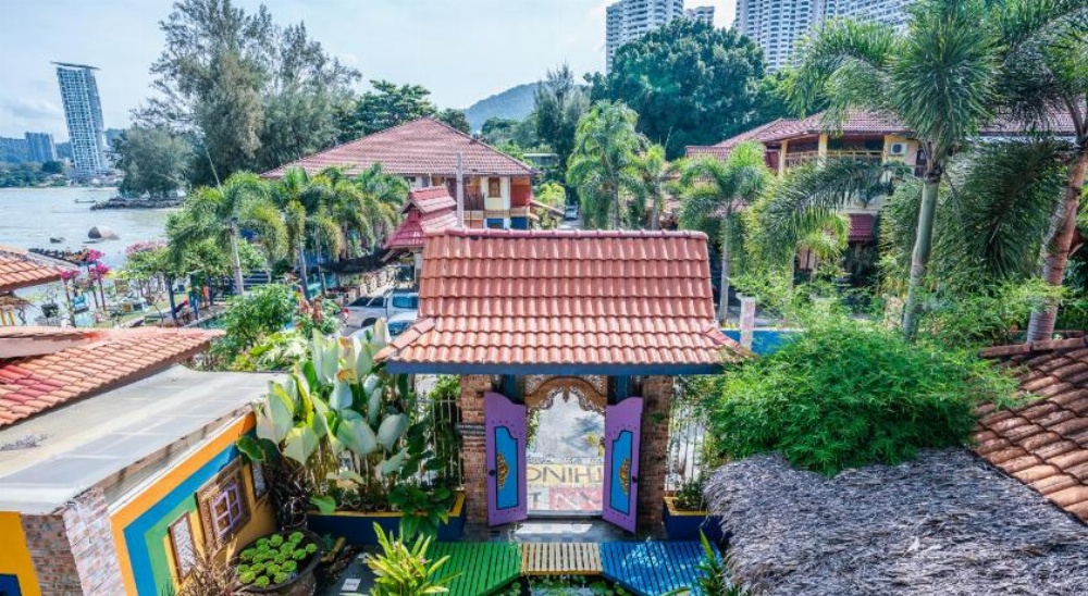 Lost Paradise Resort