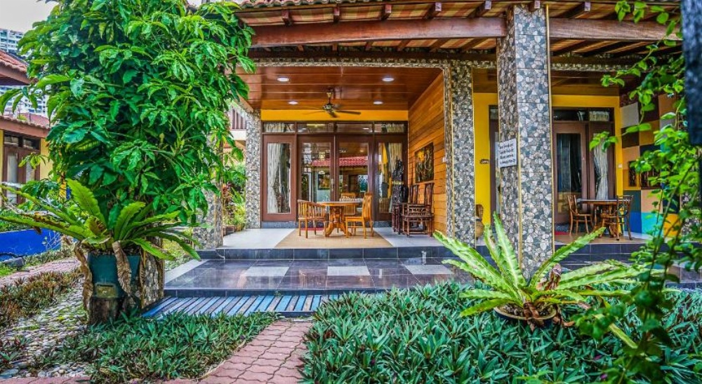 Lost Paradise Resort